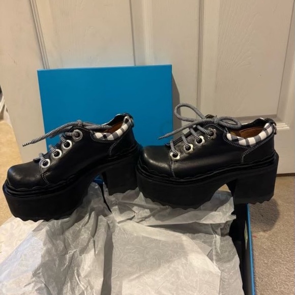 John Fluevog Skyhigh Fizzy Black and White - Picture 2 of 4